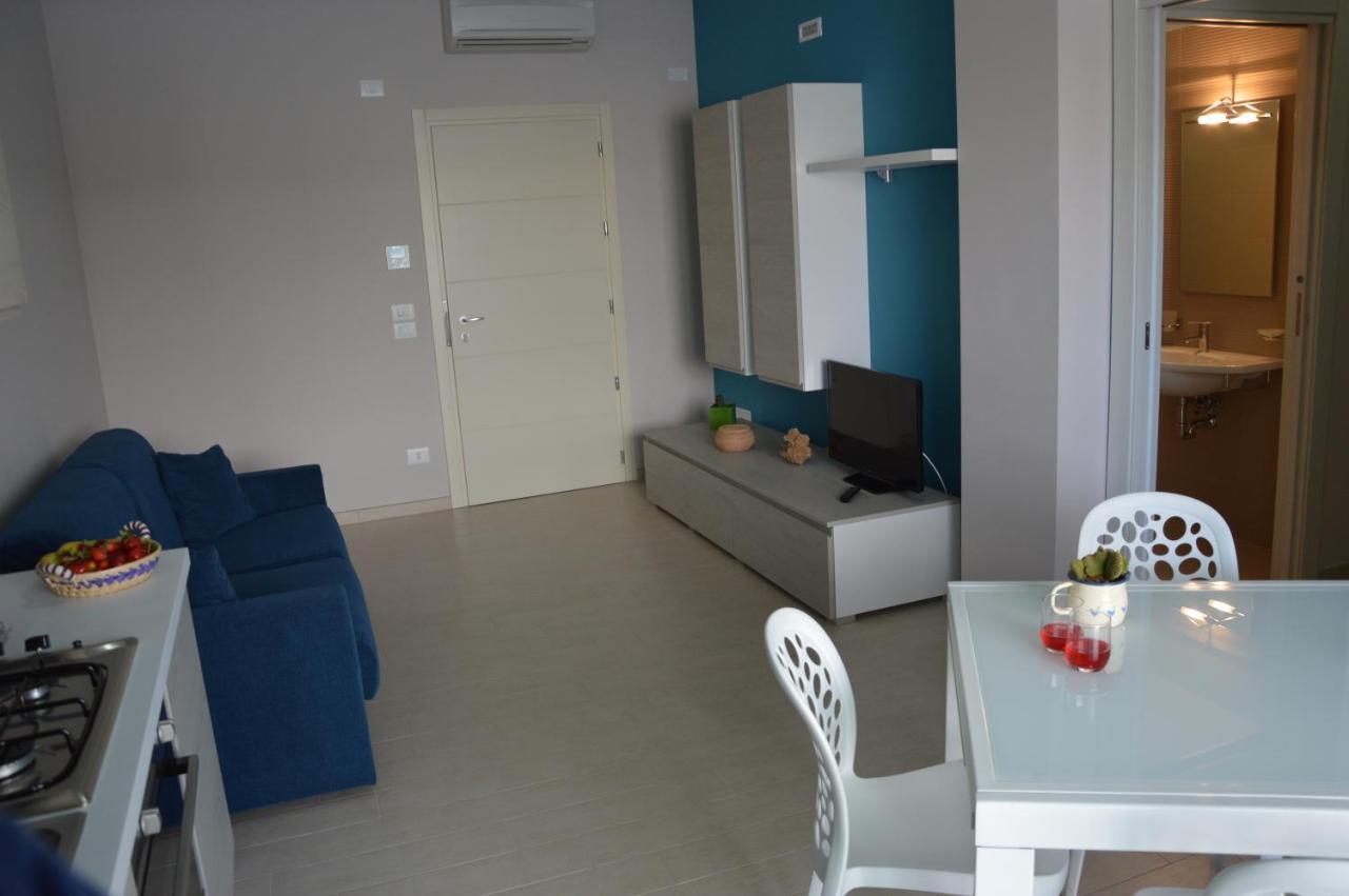 Case Vacanze Blue Bay Resort โรเซโต เดญา อาบรูซซี ภายนอก รูปภาพ