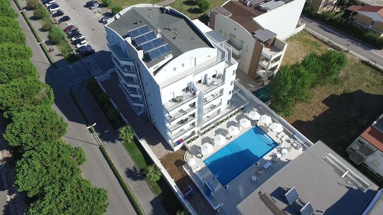 Case Vacanze Blue Bay Resort โรเซโต เดญา อาบรูซซี ภายนอก รูปภาพ